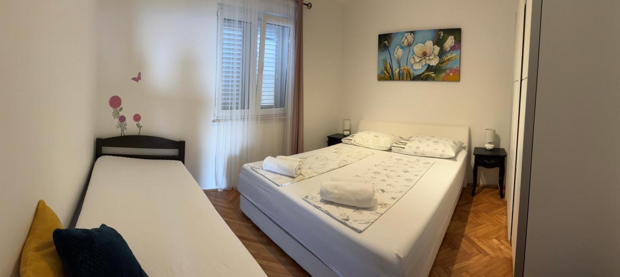 Apartments One Palm Подстрана Екстер'єр фото